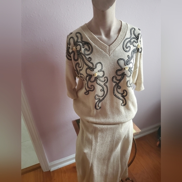 Savion Sweaters - Sweater Skirt set